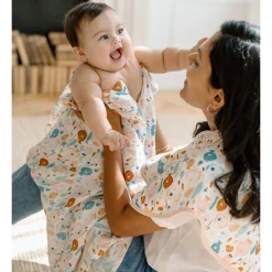 Bamboo Muslin Swaddle Blanket - Kissed