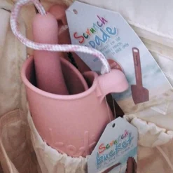 Bucket and Spade - Rust