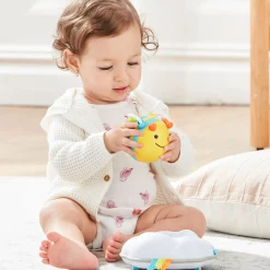 Explore and More Follow-Bee Crawl Toy