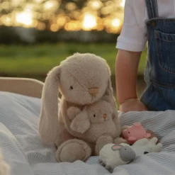 Frankie The Hugging Bunny - Caramel