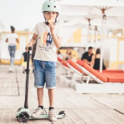 Highwaykick 3 Led Scooter - Kiwi