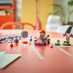LEGO® Super Mario™: Mario Kart™ – Interactive LEGO® Mario™ & Standard Kart