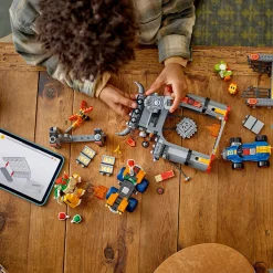 LEGO® Super Mario™: Mario Kart™ – Bowser’s Castle