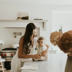 Long-sleeved Bib with integrated pocket 6-24m - Little bear