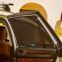 Magnetic Strectch to Fit Sun Shade