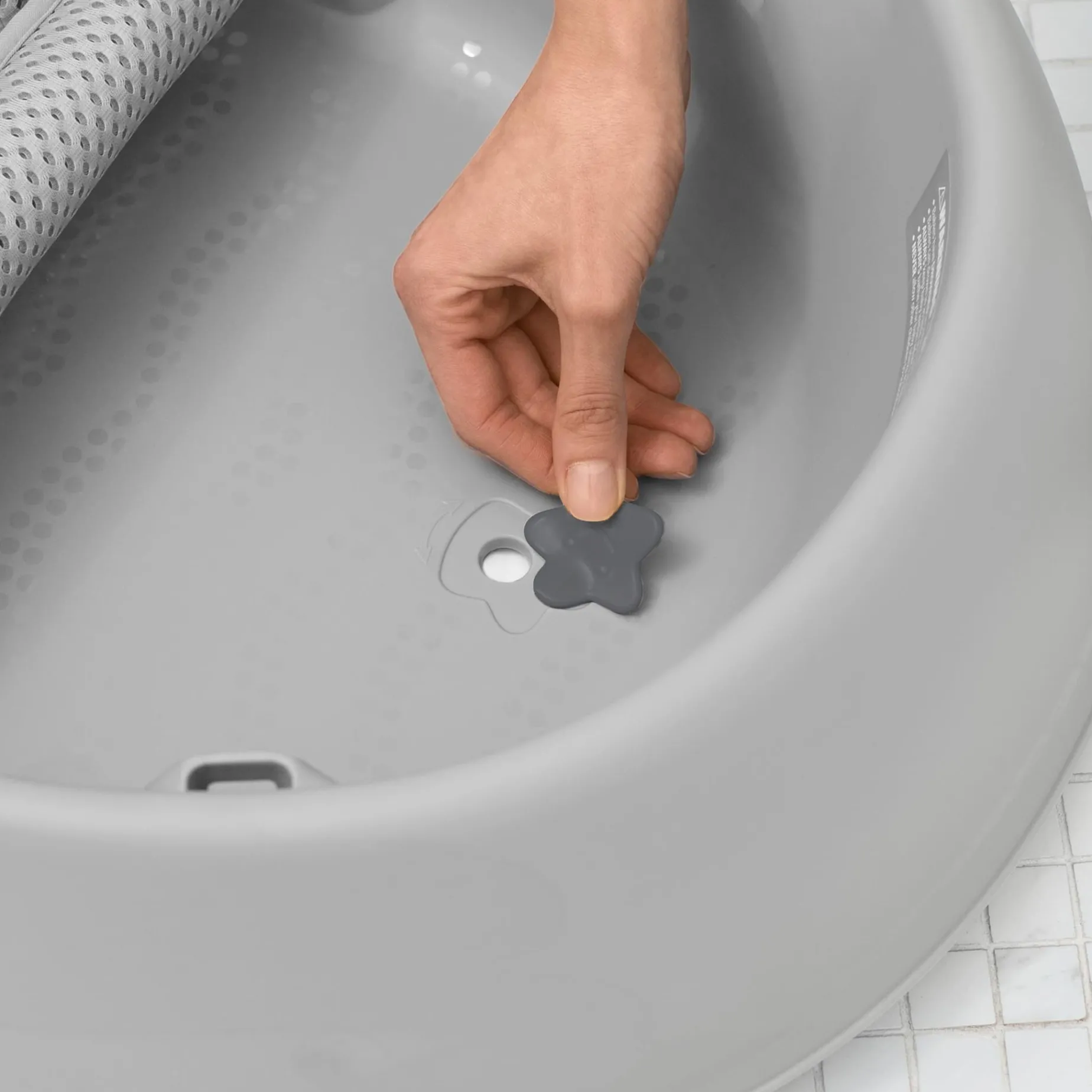 Moby Smart Sling 3-Stage Tub - Gray