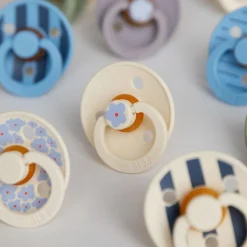 Pacifier Bibs (2) 0-6m - Studio Jasmine (Size 1)