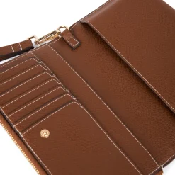 Quinn-hazelnutg Wallet