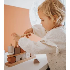 Stacking Blocks House - Nougat