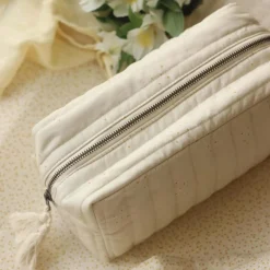 Travel Bag - Wild Chamomile