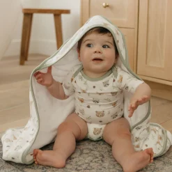 Wilder-knit Hooded Towel